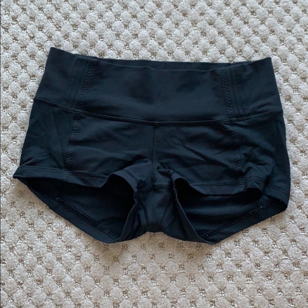 lululemon booty shorts